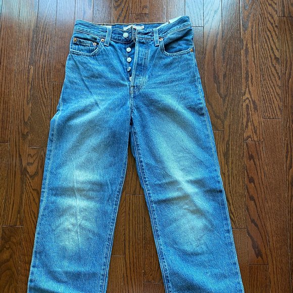Levi's Ribcage Straight Ankle Women's Jeans - Picture 2 of 7
